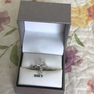 New Directions Size 9 Cross Fashion Ring